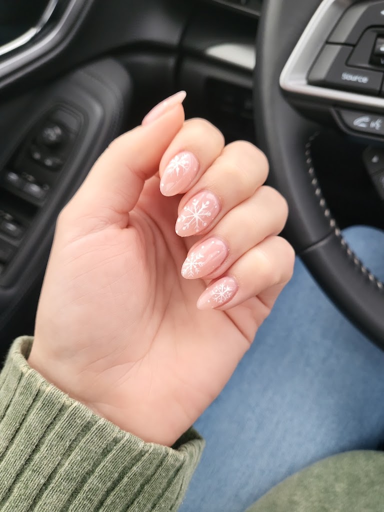 Hollywood Nails and Day Spa - Anchorage, AK