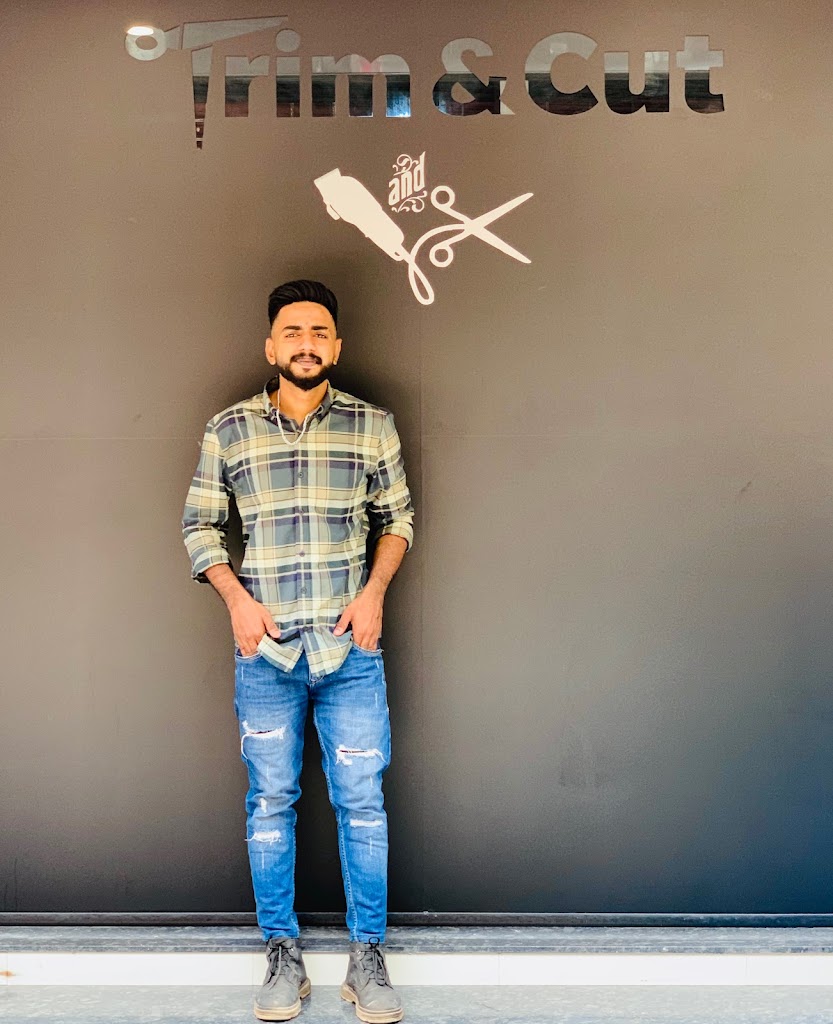 Trim Cut Gents Beuty Parlour Spa