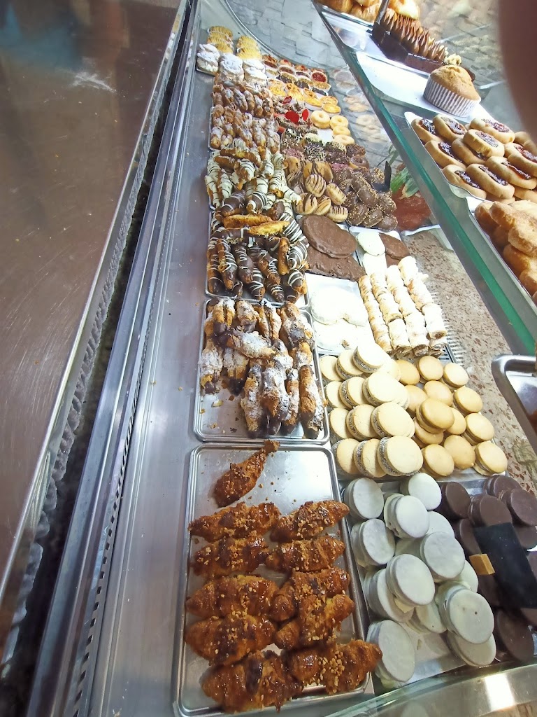 Pasteleria Los Argentinos — Ambiente