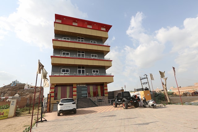 Oyo Hotel Rbk Palace And Restaurant