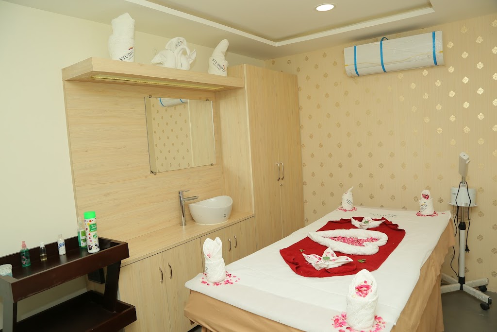 Studio11 Salon Spa Guntur