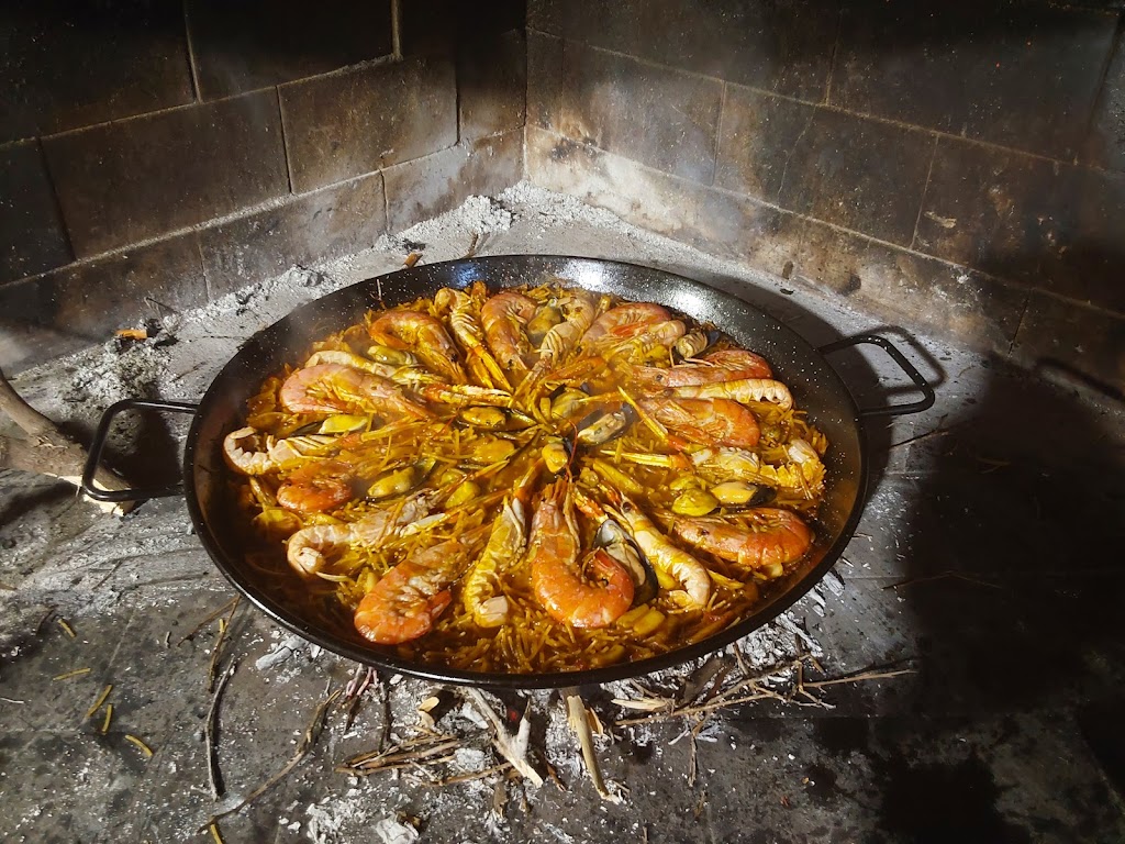 Bar Cafeteria A Fer La Ma