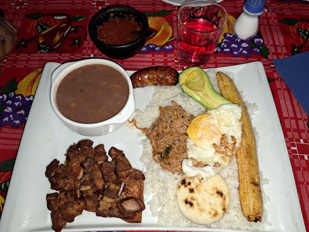 Cali Aji — Comida y bebida