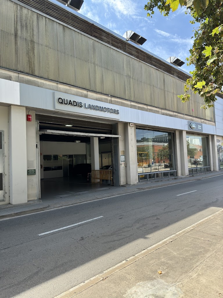 LAND MOTORS Land Rover