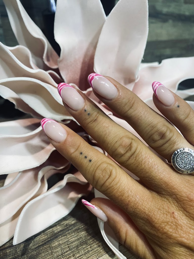 Mohlala Nails & Beauty NM — Una