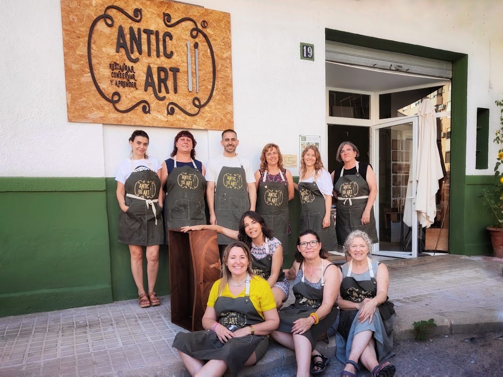 Antic Art Restauracion - Cursos de restauracion de muebles en Valencia