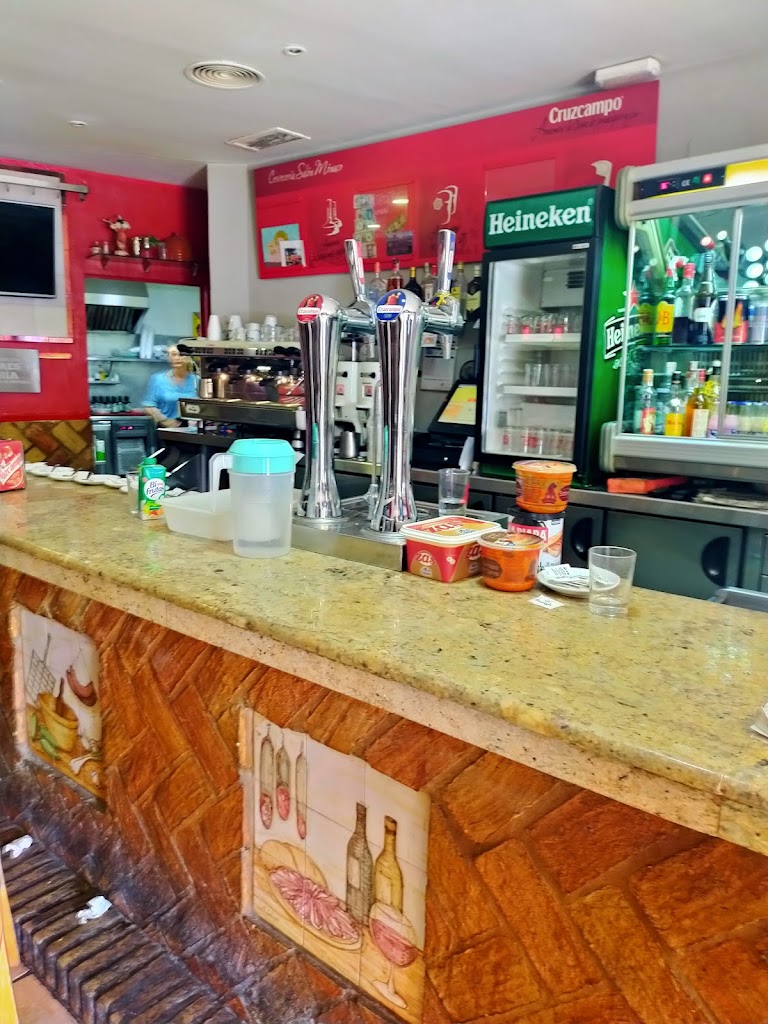 Cerveceria - salon de juegos 'Monaco'