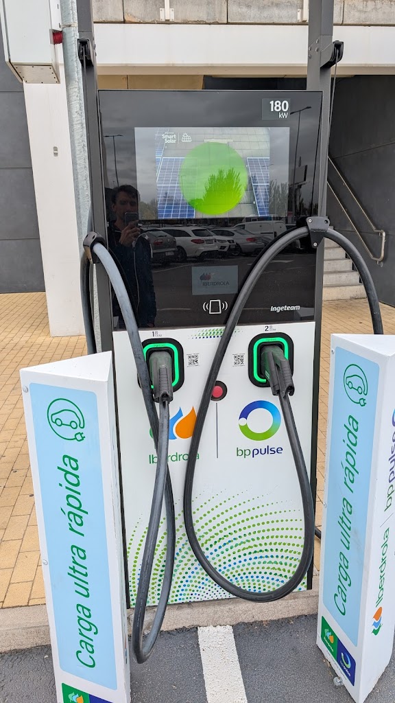 Punto de carga Iberdrola | bp pulse