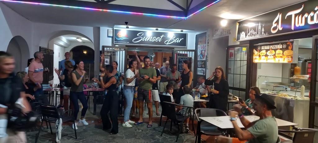 Sunset Bar — Del propietario