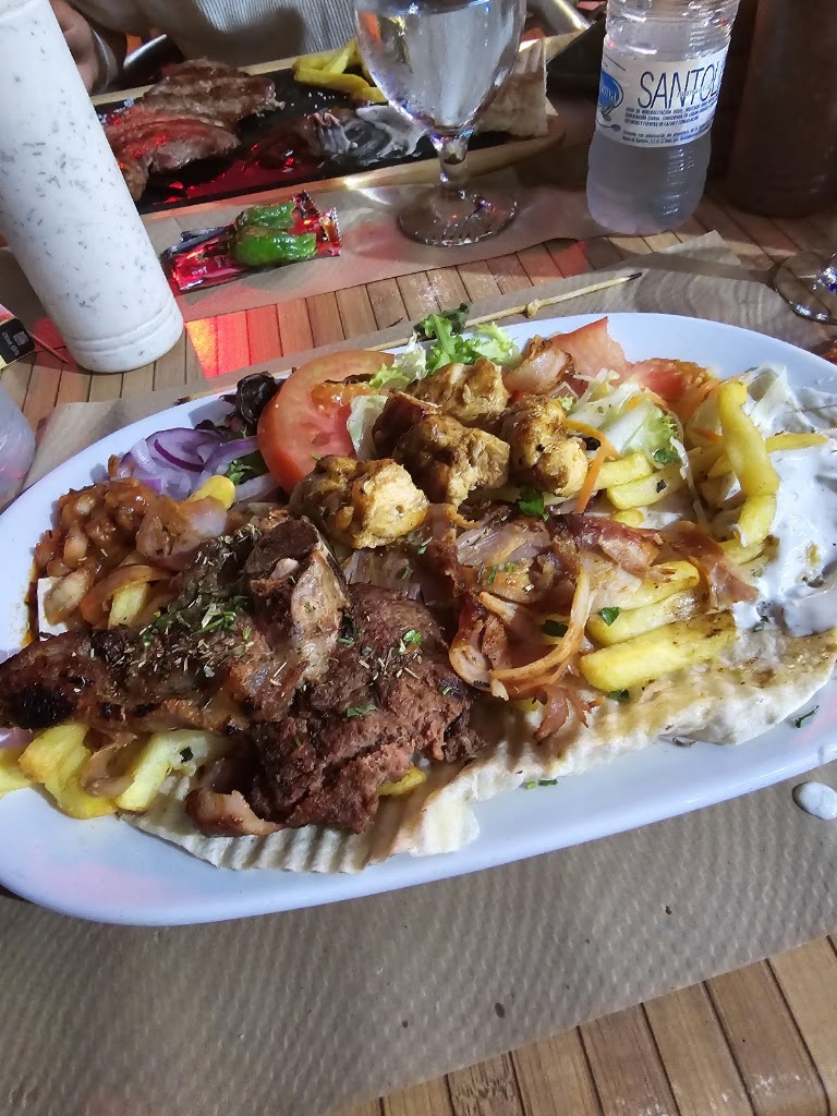 Restaurant Saray — Comida y bebida