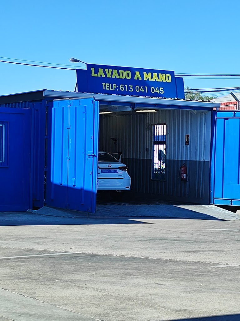 Bo-car lavado de coches a mano. — Exterior