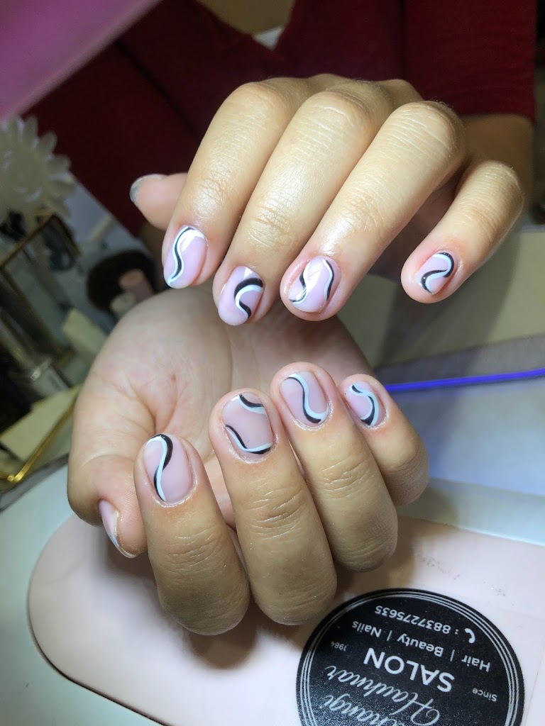 Siamthangi Hauhnar Salon