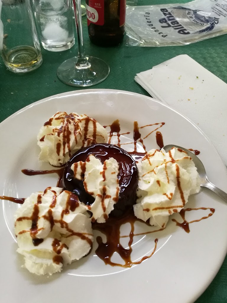 Restaurante Los Pajaritos — Comida y bebida