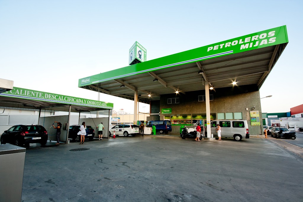 Petroleros Mijas S.L. — Exterior