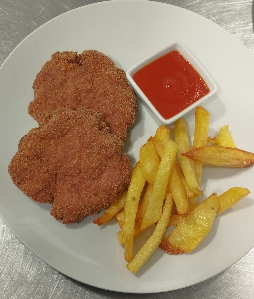 Zaperoco Bar Restaurante — Comida y bebida