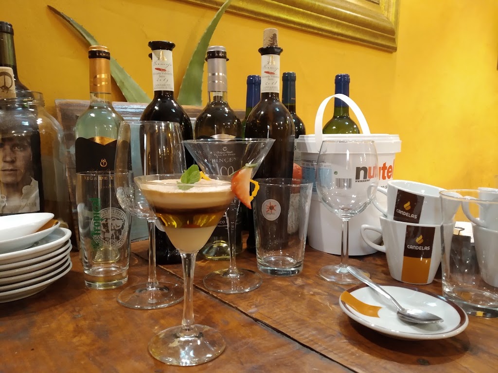 El Patio Creperie — Comida y bebida