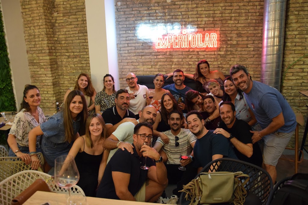 Emperifolla - Vino & Tapas