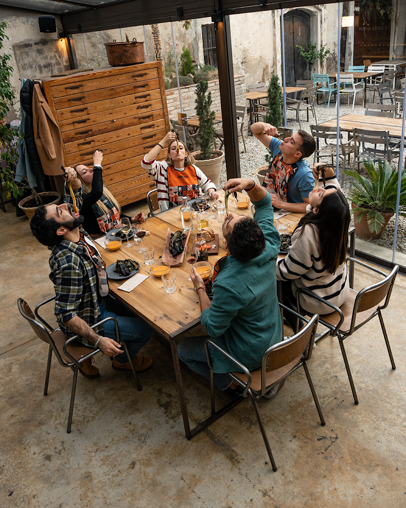 Restaurante LA LICORERA — Ambiente