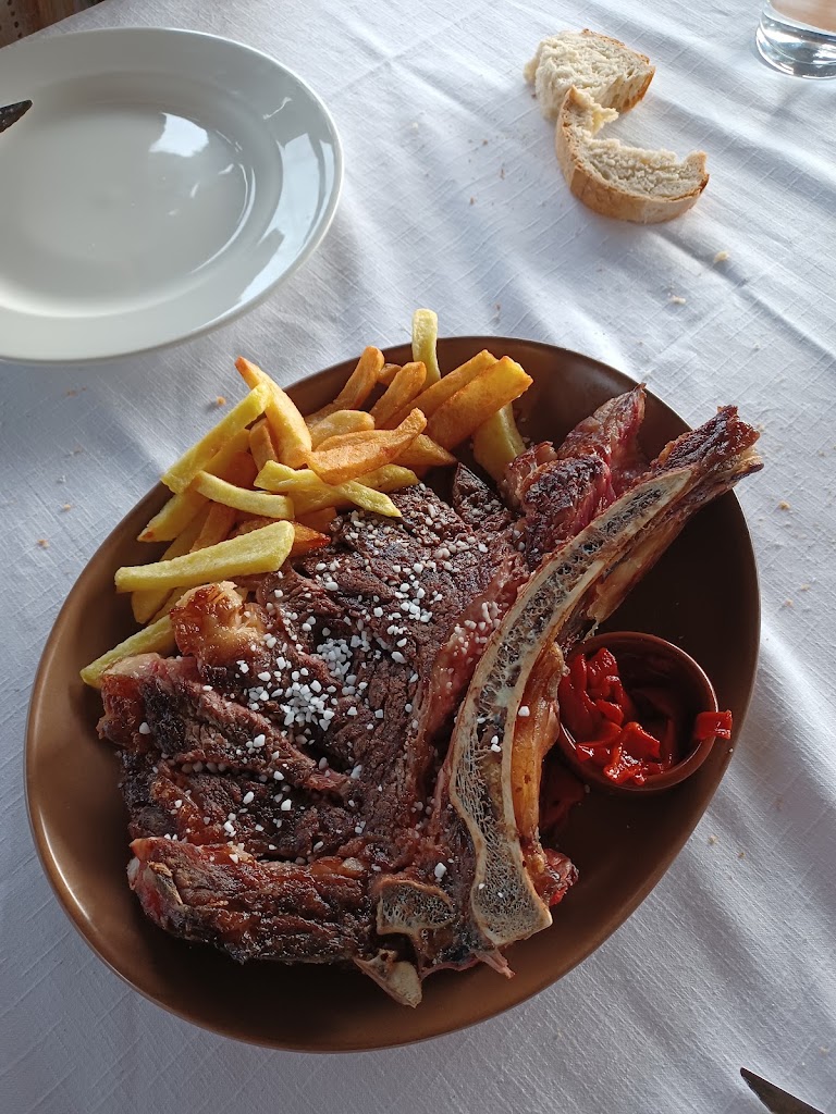 Restaurante Larrinetxe — Comida y bebida