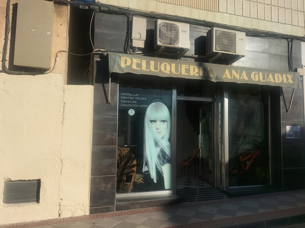 Peluqeria Ana Guadix — Exterior