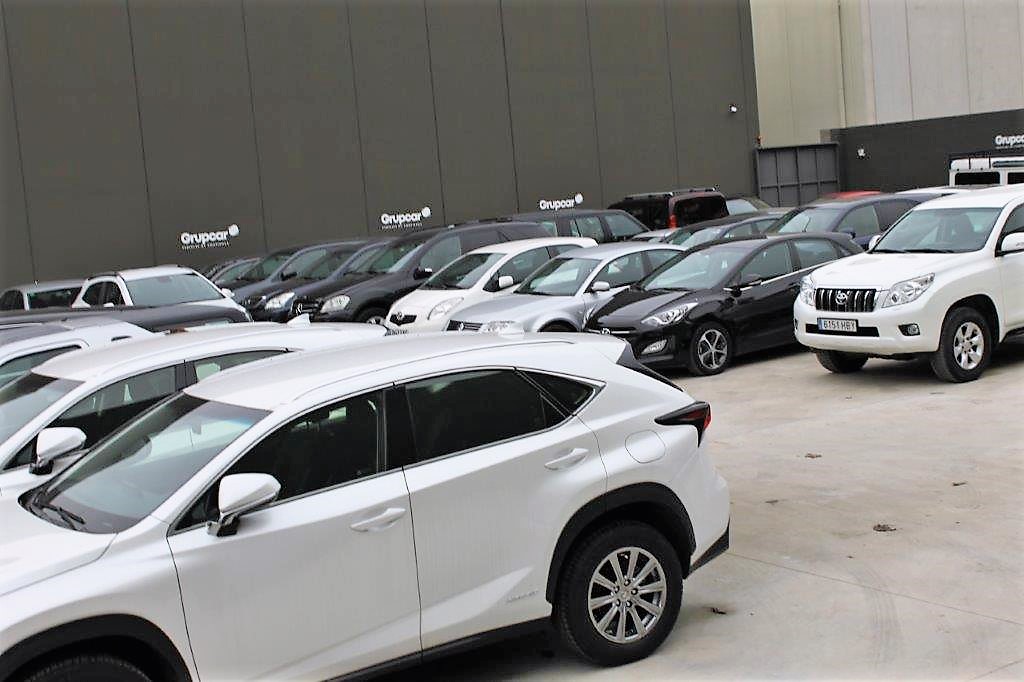 Grupcar - Concesionario en Girona — Interior