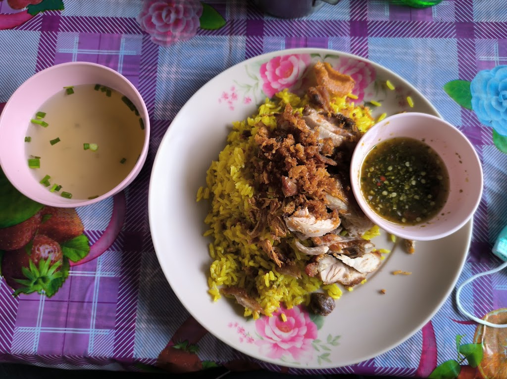 รูปภาพของ ร้านอาหารมุสลิม (ข้าวหมกไก่ ข้าวมันไก่ ซุปเนื้อ)