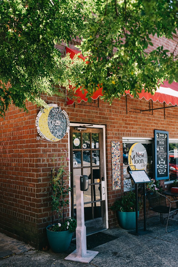 Photo of New Moon Cafe