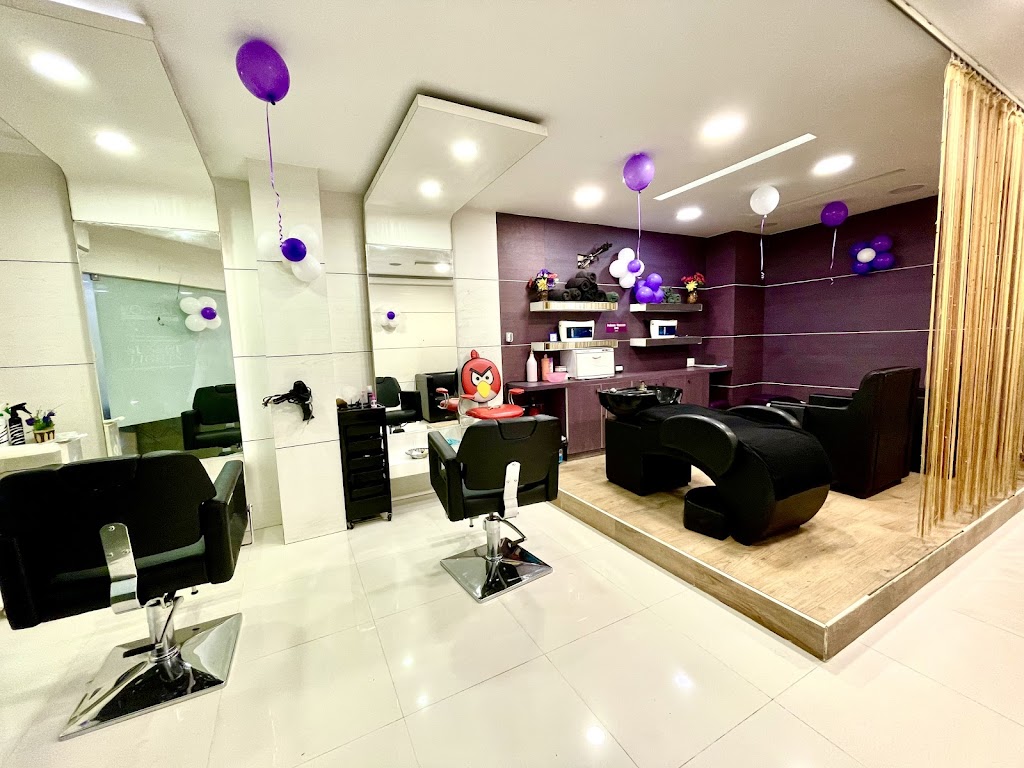 Naturals Salon