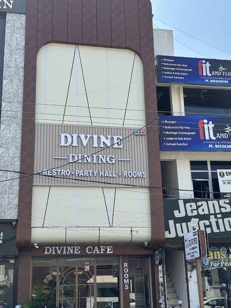 Divine Hotel