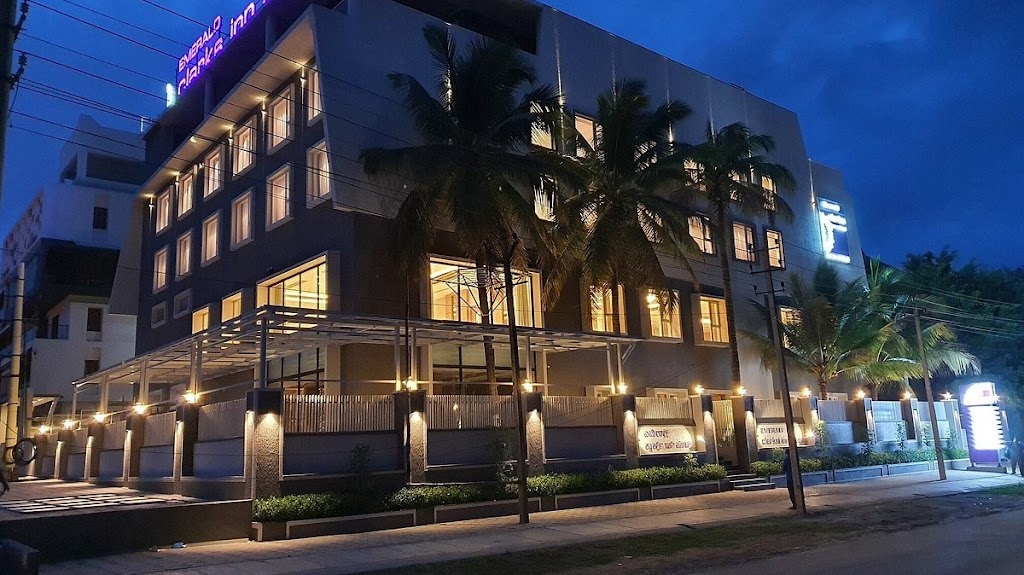 Emerald Clarks Inn Suites