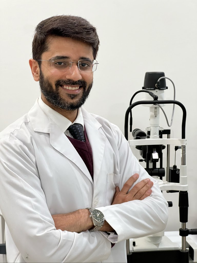 Advanced Eye Centre Dr Kunal Singh Ophthalmologist Greater Noida West