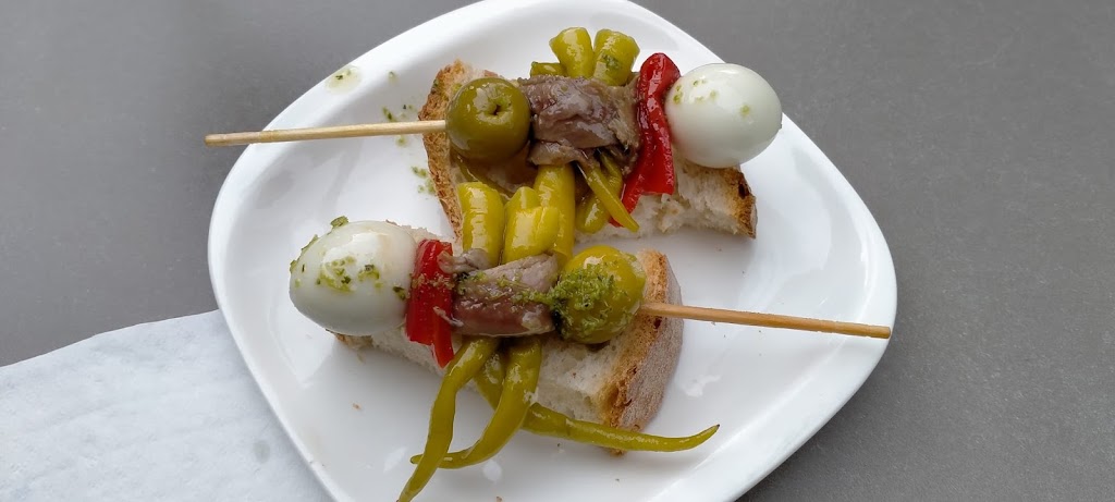 Gildatxo Taberna — Comida y bebida