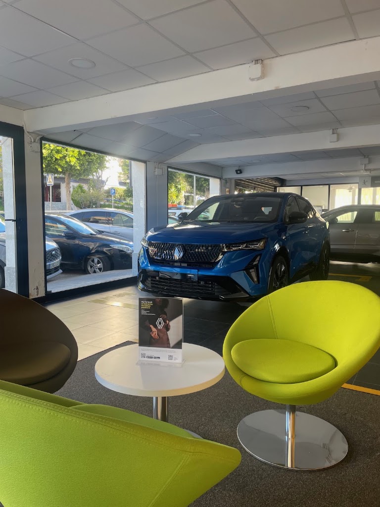 Auto Ferri - Servicio Oficial Renault y Dacia — Interior