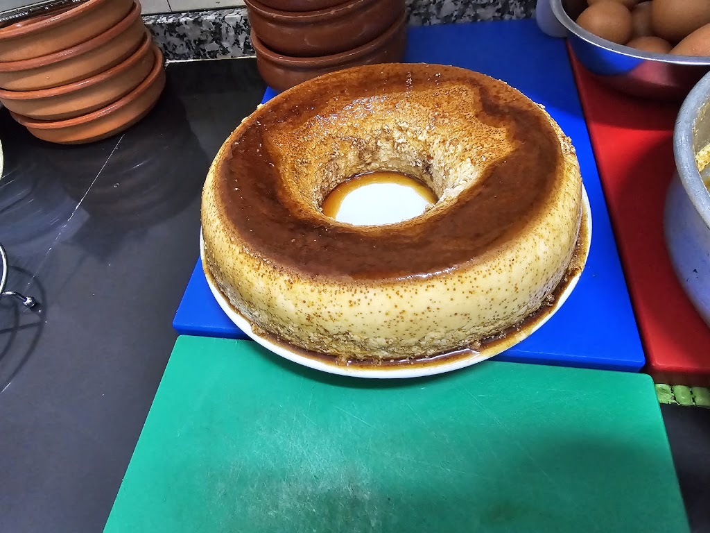 Bar Restaurante EL CRISTO — Comida y bebida