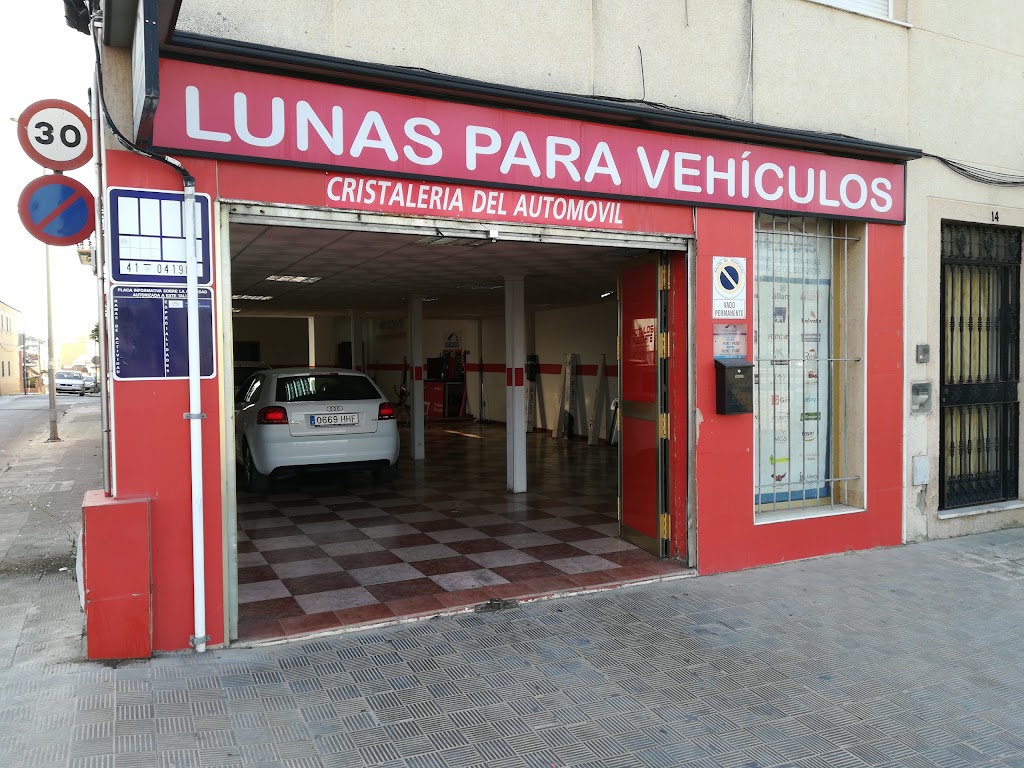 CRISTALBOX Coria Del Rio Sevilla — Exterior