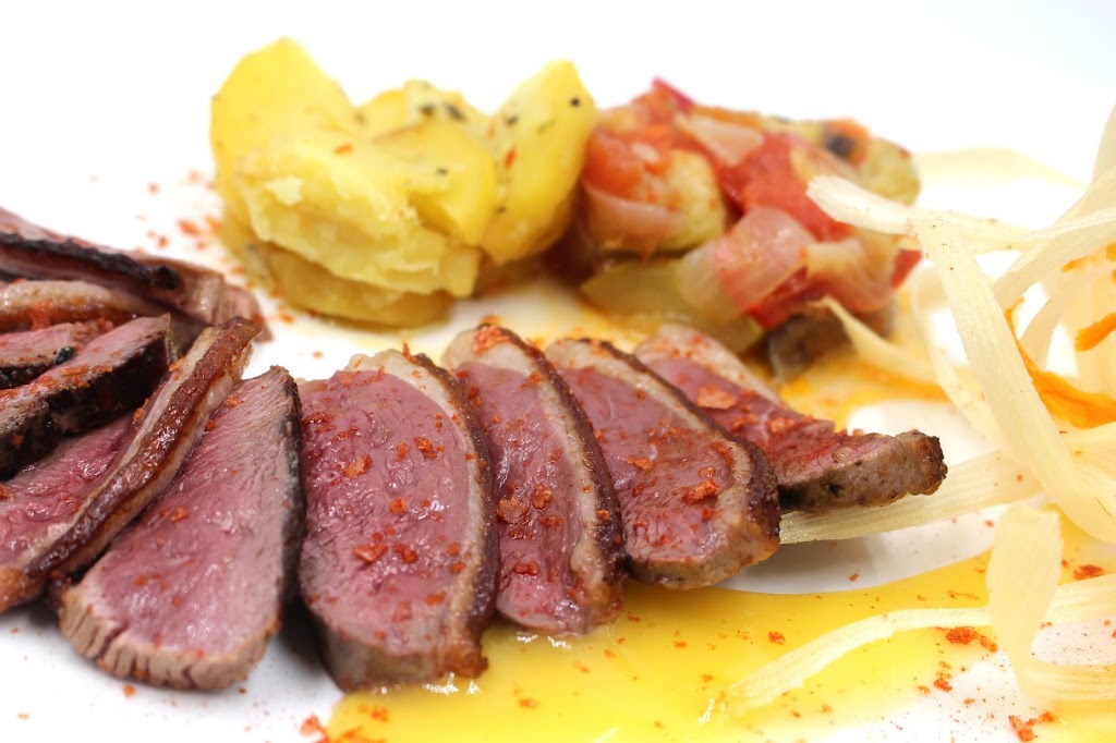 Mama Restaurante — Comida y bebida