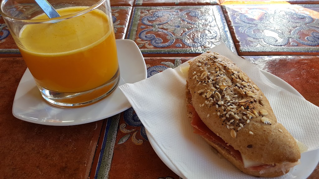 Cafeteria la Botica — Comida y bebida
