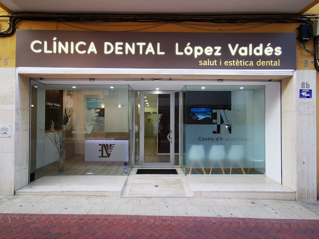 Clinica dental Lopez Valdes. Salut i estetica dental en Gava