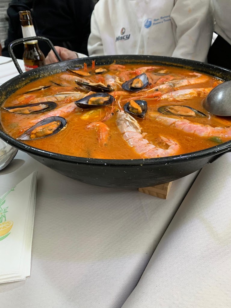 Bar El Aperitivo — Comida y bebida