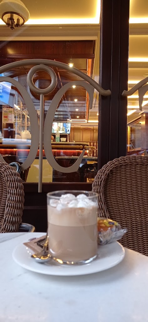 Cafeteria Camilo — Comida y bebida