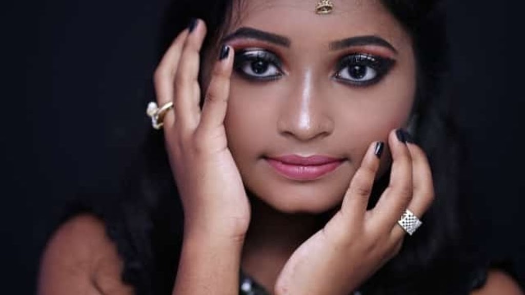 Ossum Womens Beauty Care And Academy