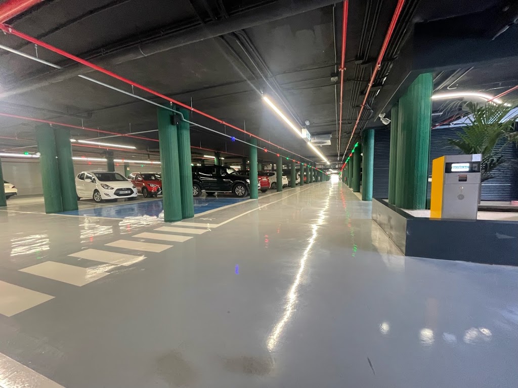 Parking Mathilda — Estacionamiento