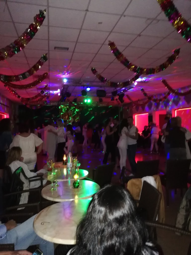 Sala de Fiestas Montana Roja 2 (Grupo Pelinor)