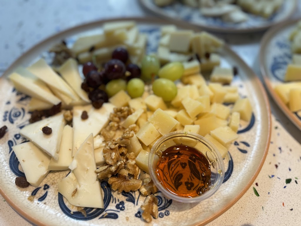 Bar La Plata — Comida y bebida