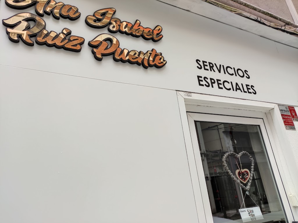 Ana Isabel Ruiz Puente — Exterior