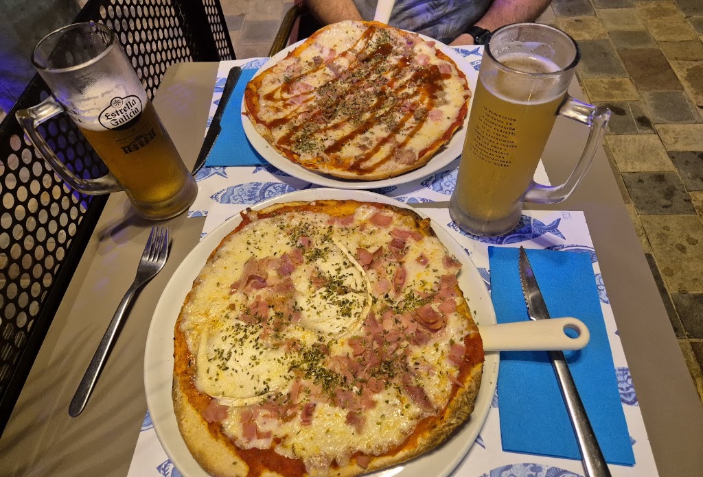RACHEL'S BAR — Pizza