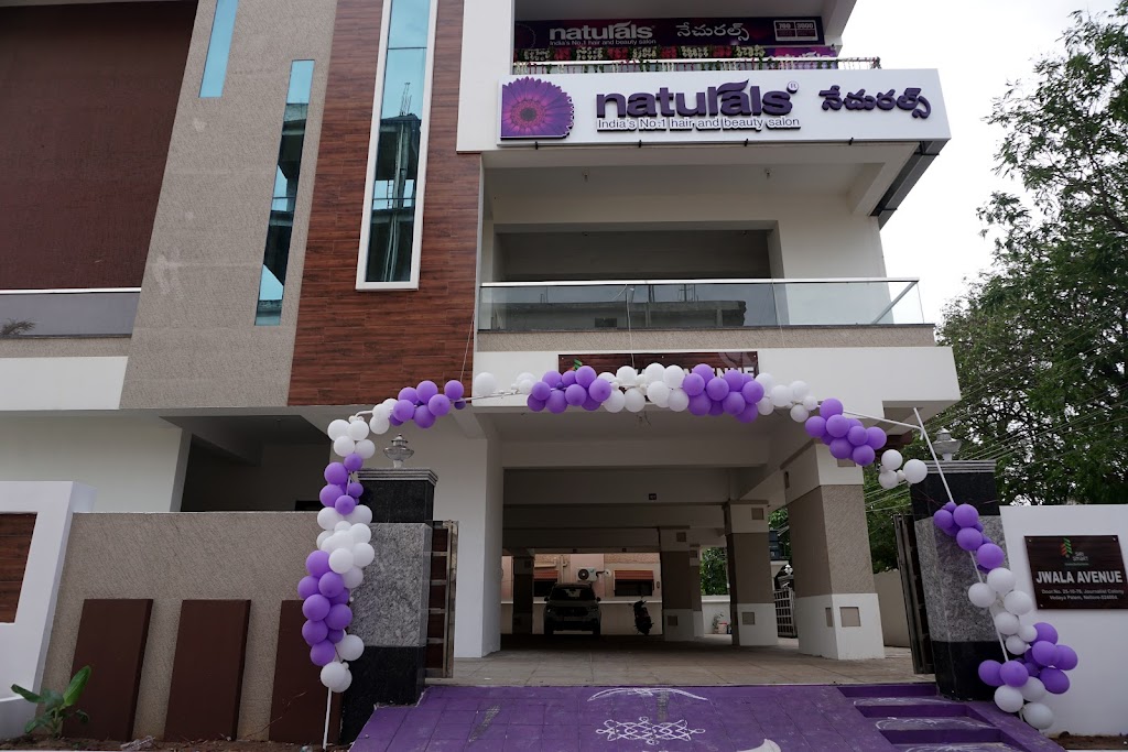 Naturals Salon Nippo Center Nellore