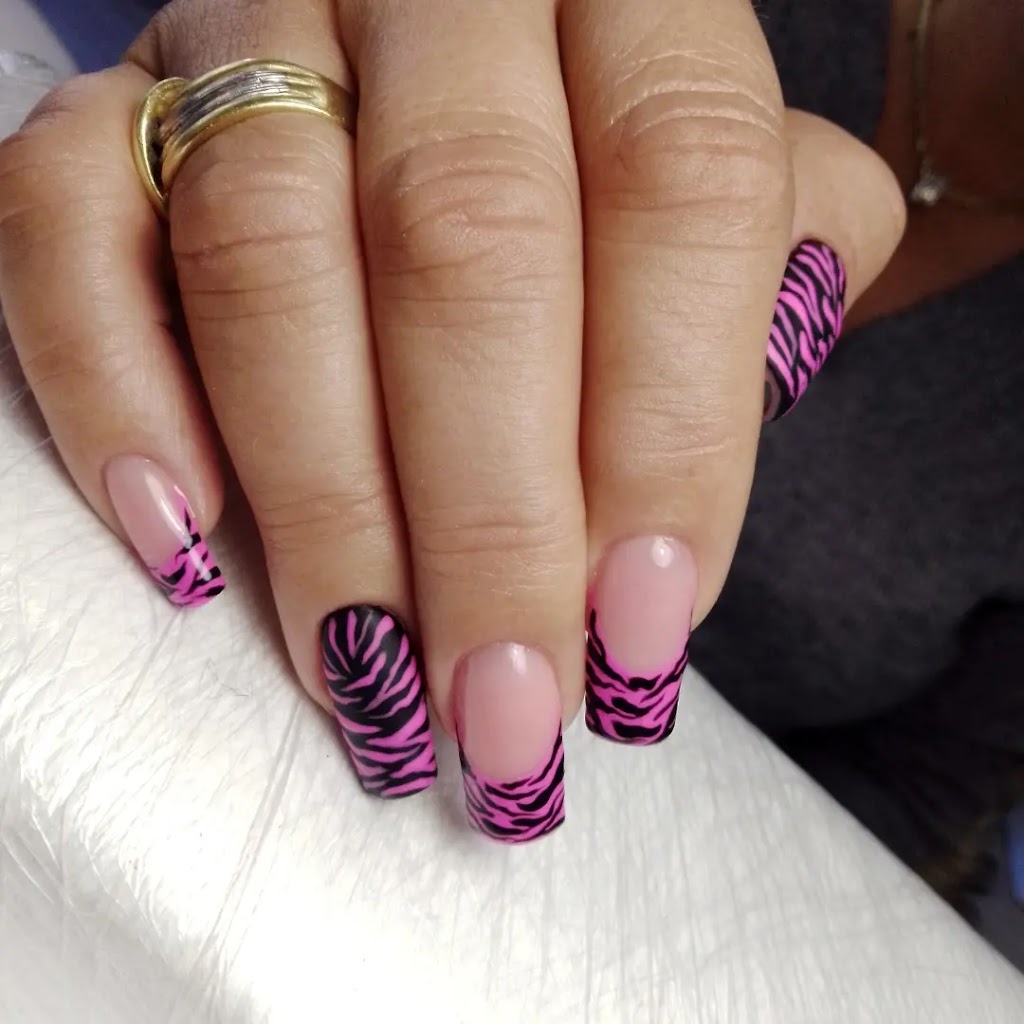 Salon IRIS — Manicura