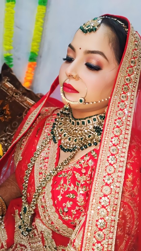 Koyel Beauty World Make Up Artist