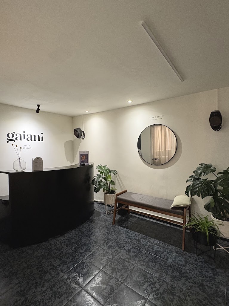 gaiani hair studio — Todas